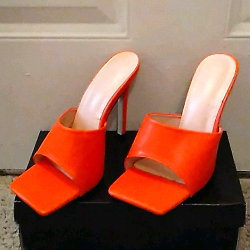 Orange mules